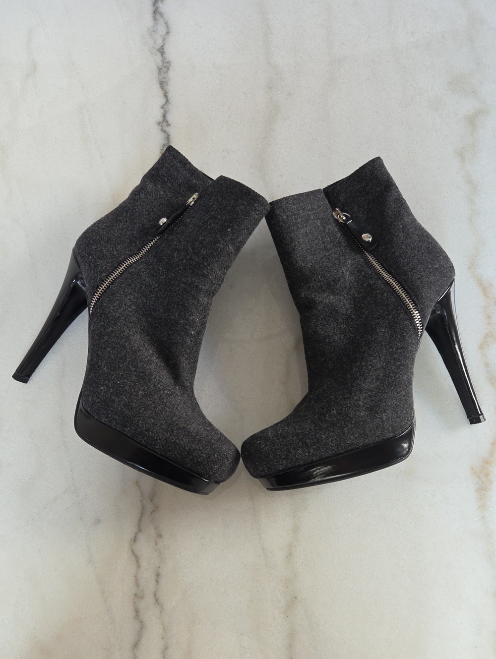 Stuart Weitzman Dark Gray Ankle Booties with Patent Black Heel Size 8